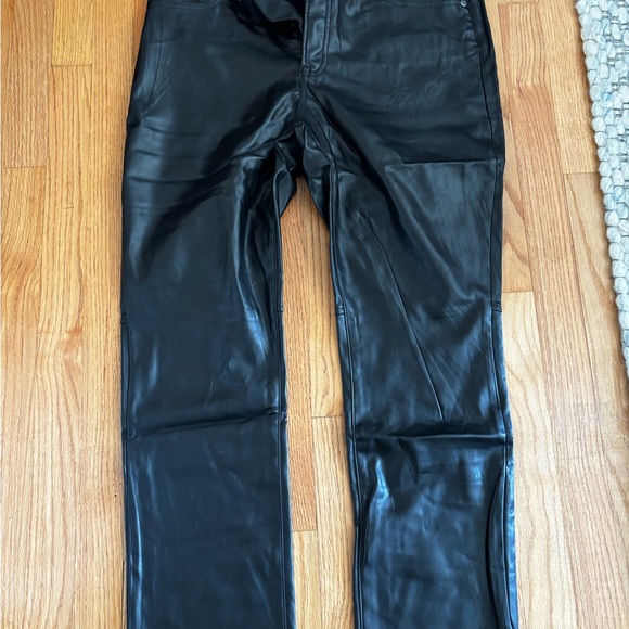 Vegan leather pants- Gap - Picture 1 of 3